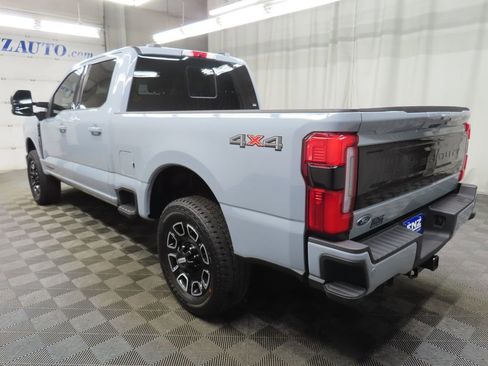 Used 2026 Ford F250 Platinum AWD/4WD image 7