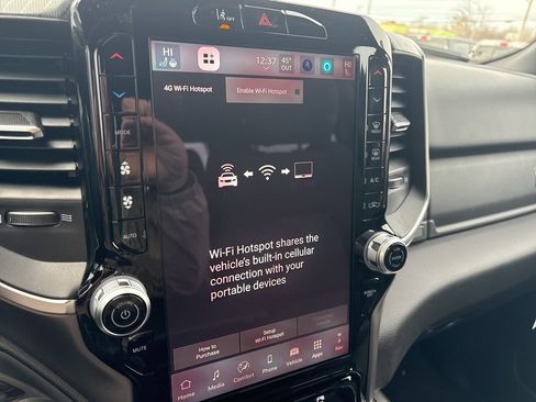 New 2026 RAM 1500 4x4 Crew Cab image 32