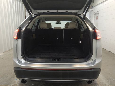 Used 2018 Ford Edge Titanium w/ Technology Package AWD/4WD image 29