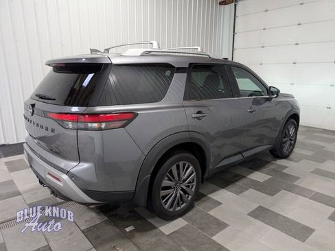 Used 2023 Nissan Pathfinder SL w/ SL Premium Package AWD/4WD image 4