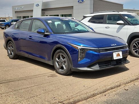 Used 2025 Kia K4 LXS image 4