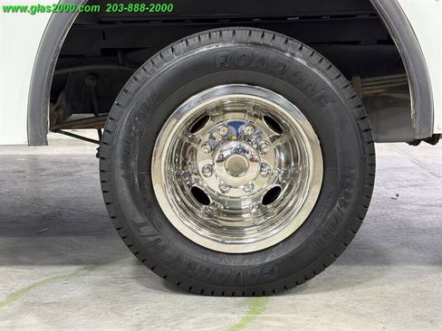 Used 2014 Ford E-350 and Econoline 350 Super Duty w/ A/C Prep Package RWD image 17