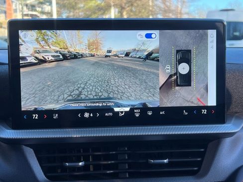 Used 2025 Ford Explorer ST image 22