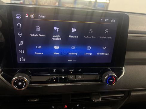 Used 2024 Chevrolet Colorado Trail Boss w/ Technology Package image 23