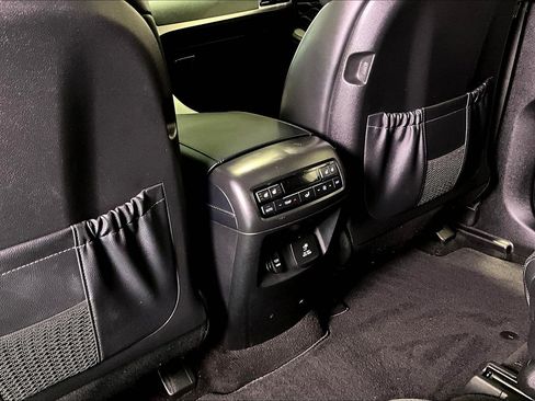 Used 2020 Hyundai Palisade Limited FWD image 11