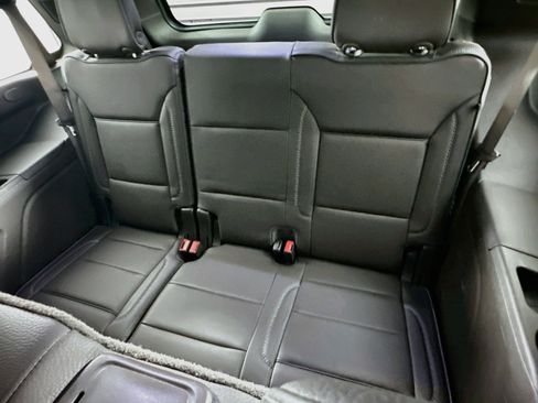 Used 2021 GMC Yukon Denali w/ Denali Premium Package AWD/4WD image 30
