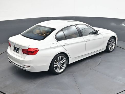 Used 2017 BMW 330i Sedan RWD image 27