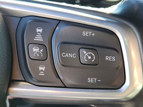 Used 2021 Jeep Wrangler Unlimited Sahara w/ Cold Weather Group image 18