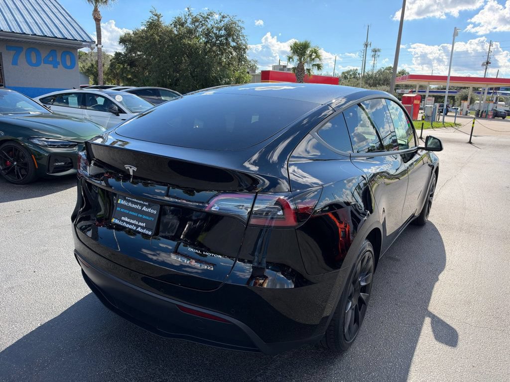 Used 2022 Tesla Model Y Long Range AWD/4WD image 5