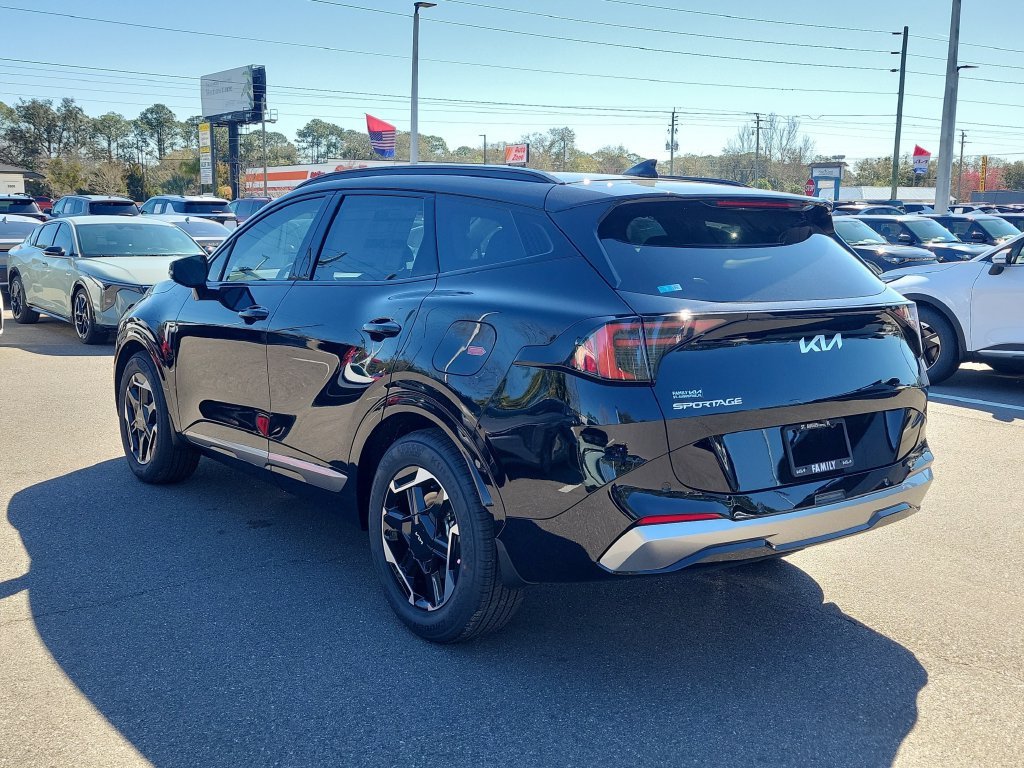 New 2026 Kia Sportage SX FWD image 4