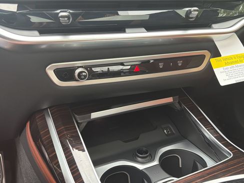 New 2027 BMW X7 M60i AWD/4WD image 19
