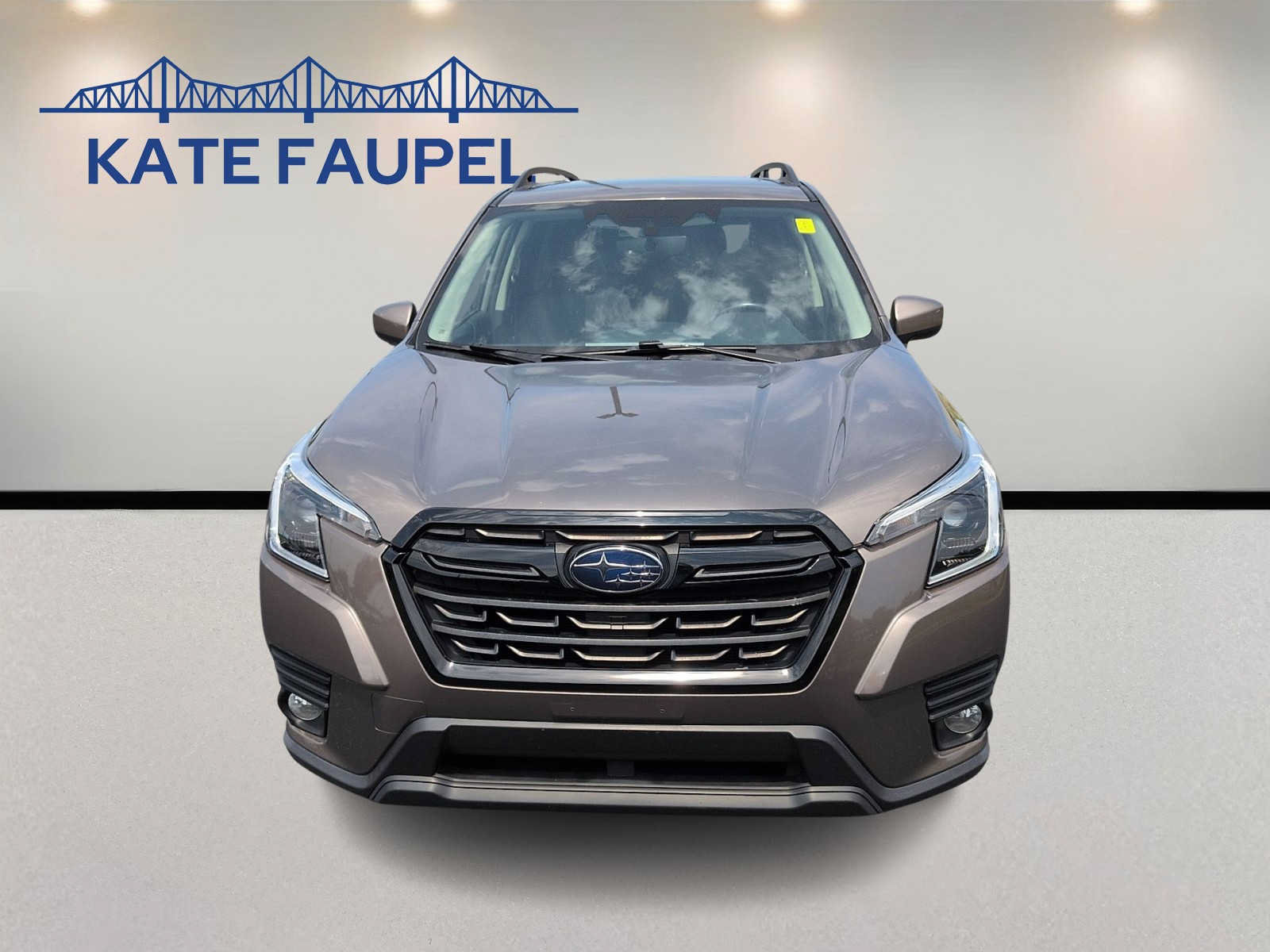 Used 2023 Subaru Forester Premium AWD/4WD image 2