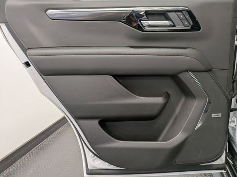 Used 2026 Chevrolet Tahoe RST w/ Comfort Package AWD/4WD image 22