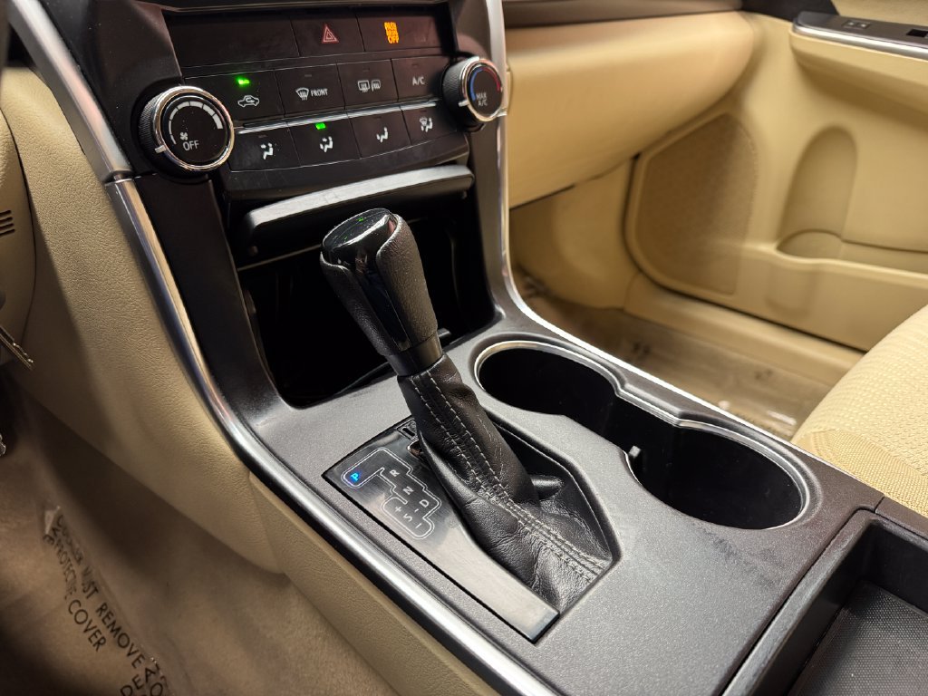 Used 2015 Toyota Camry LE FWD image 18