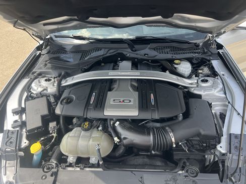 Used 2018 Ford Mustang GT Premium w/ Performance Package - Level 2 RWD image 11