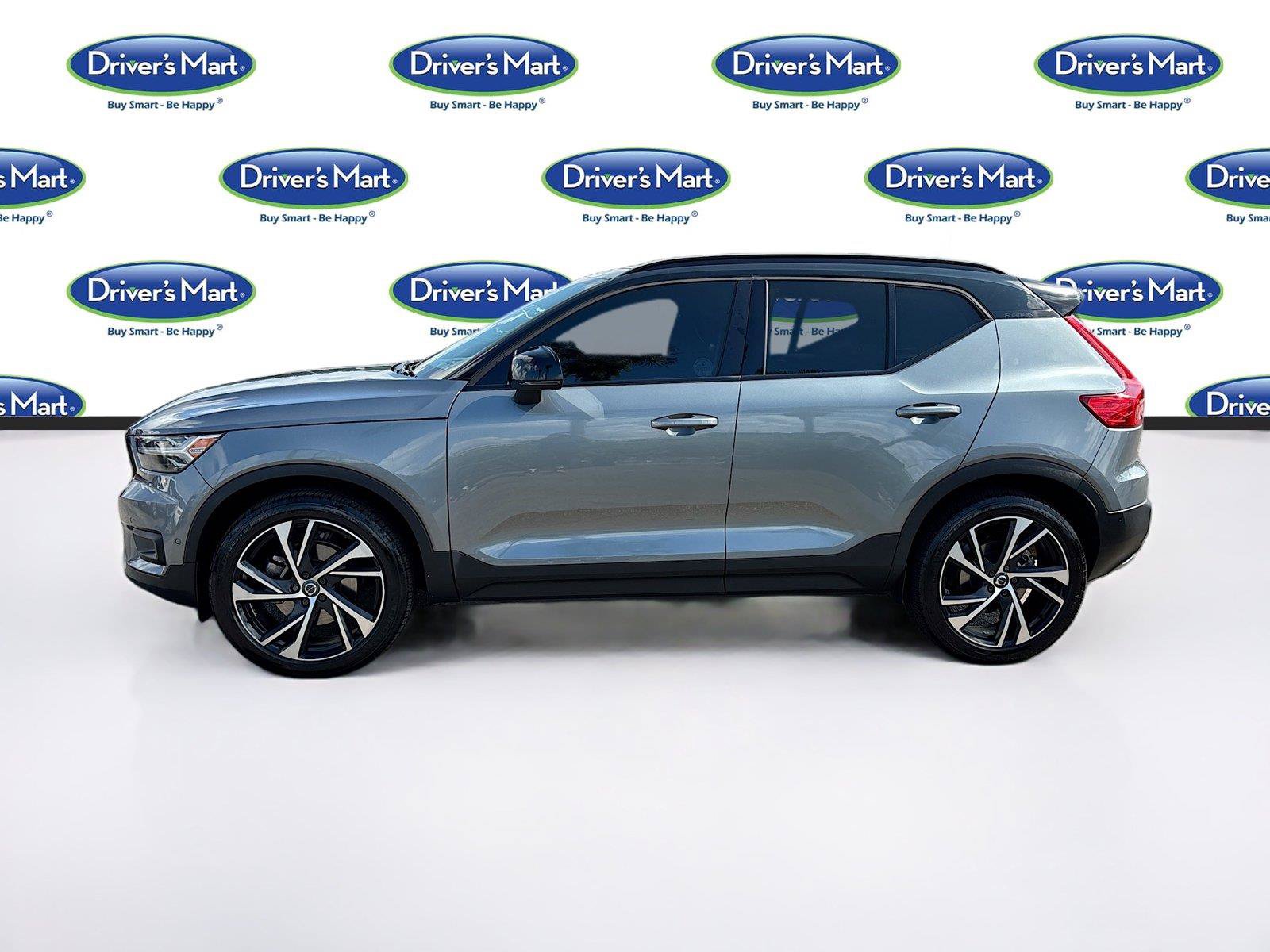 Used 2019 Volvo XC40 T4 R-Design FWD image 4