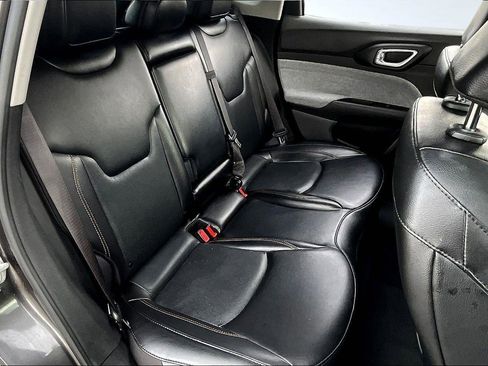 Used 2022 Jeep Compass Latitude image 26