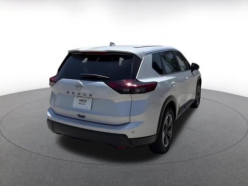Used 2025 Nissan Rogue SV FWD image 14