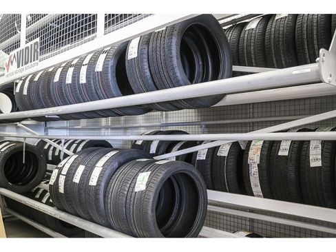 Certified 2023 Mercedes-Benz EQS 580 4MATIC SUV image 38