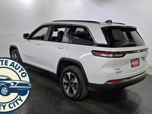 Used 2022 Jeep Grand Cherokee Limited 4xe image 5