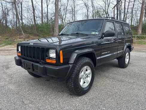 Used 2000 Jeep Cherokee Sport image 3