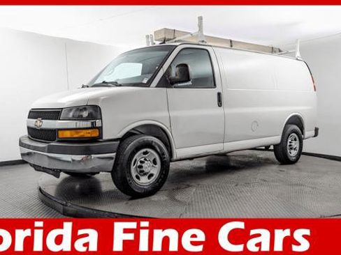 Used 2015 Chevrolet Express 3500 RWD image 1