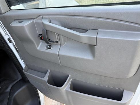 Used 2019 Chevrolet Express 2500 w/ Driver Convenience Package image 18