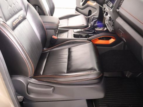 Used 2024 Nissan Frontier PRO-4X w/ Pro Premium Package image 15