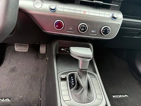 Certified 2024 Hyundai Kona SE AWD/4WD image 11