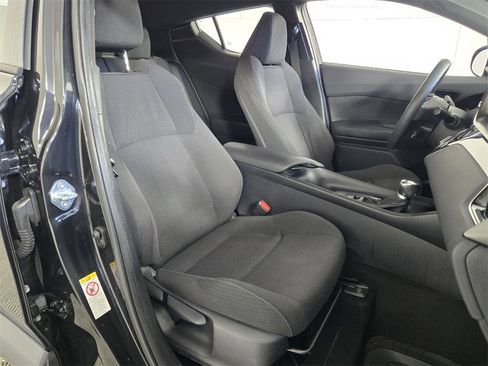 Used 2019 Toyota C-HR LE image 13