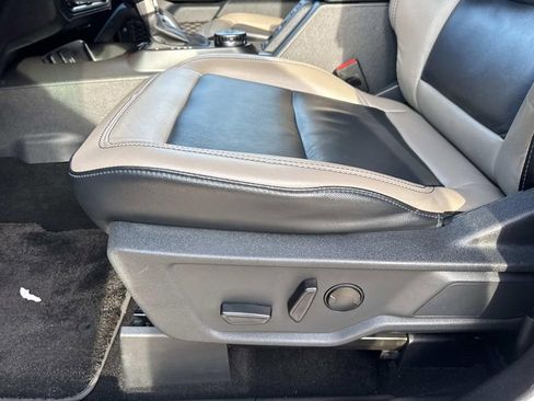 Used 2024 Ford Bronco Wildtrak image 21