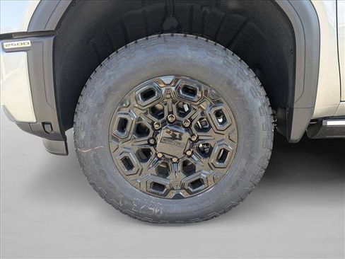 New 2026 GMC Sierra 2500 Denali w/ Denali Reserve Package image 10