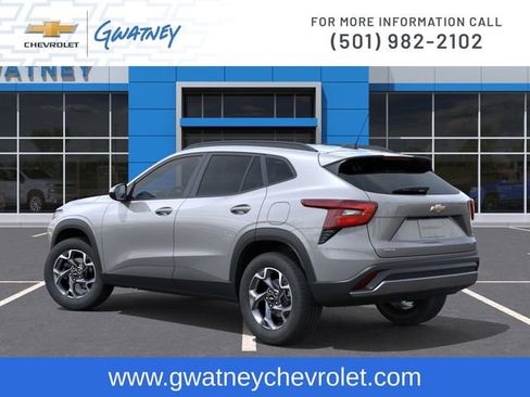 New 2026 Chevrolet Trax LT image 3