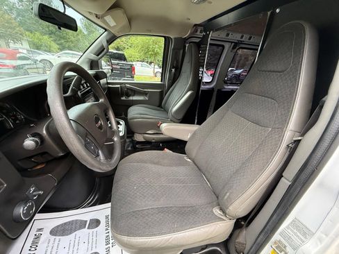 Used 2021 GMC Savana 2500 w/ Driver Convenience Package RWD image 35