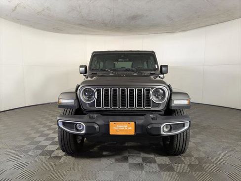 Certified 2025 Jeep Wrangler Unlimited Sahara AWD/4WD image 2
