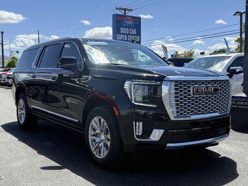 Used 2023 GMC Yukon XL Denali AWD/4WD image 1