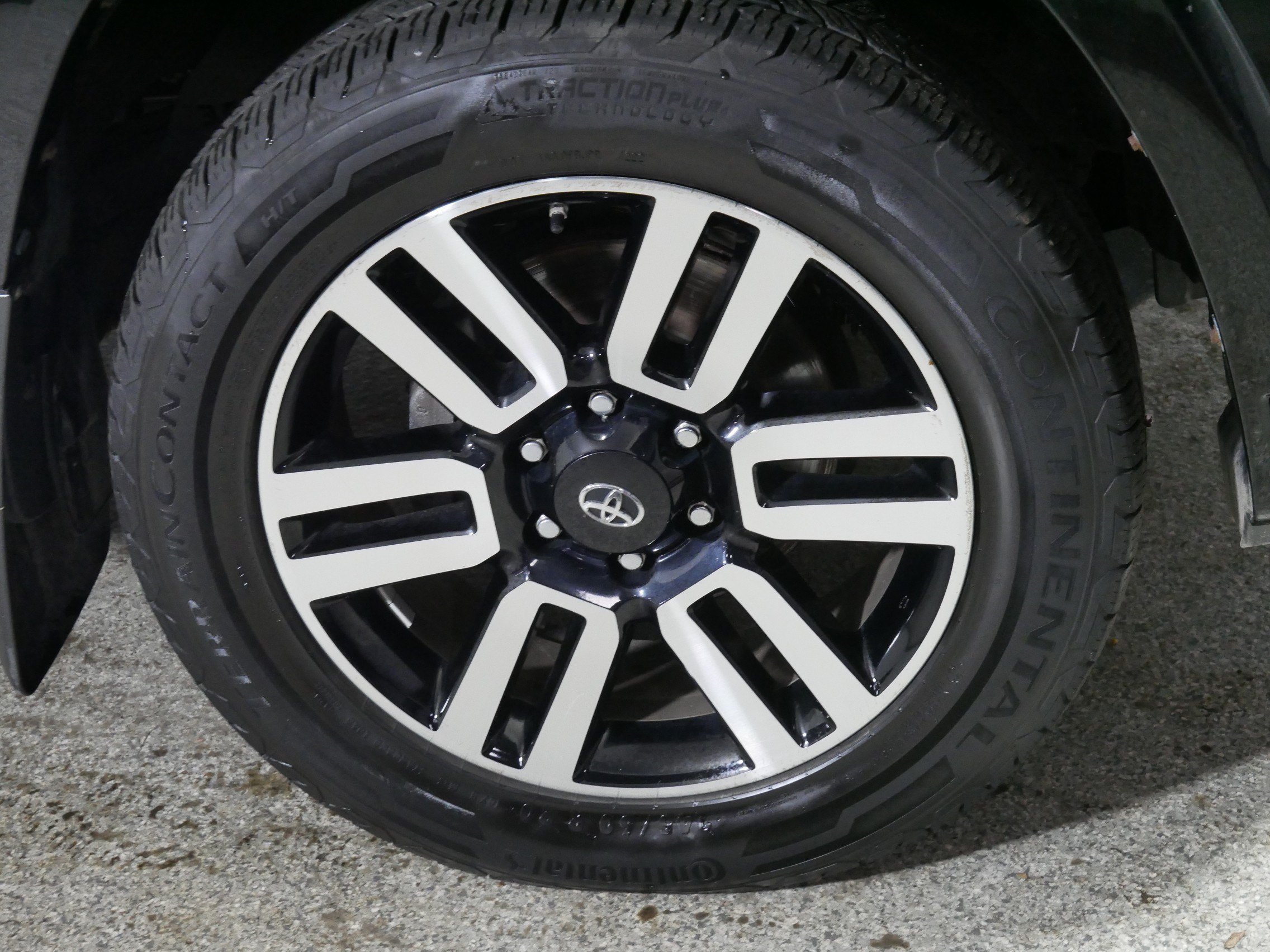 Used 2018 Toyota 4Runner Limited AWD/4WD image 15