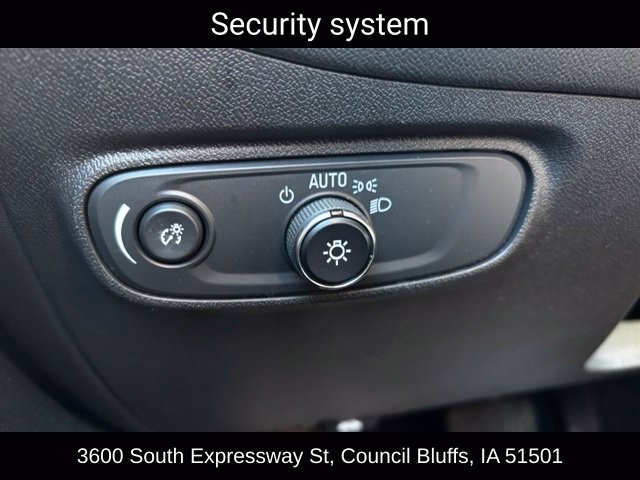 Used 2021 Chevrolet Equinox LS w/ LS Convenience Package AWD/4WD image 24