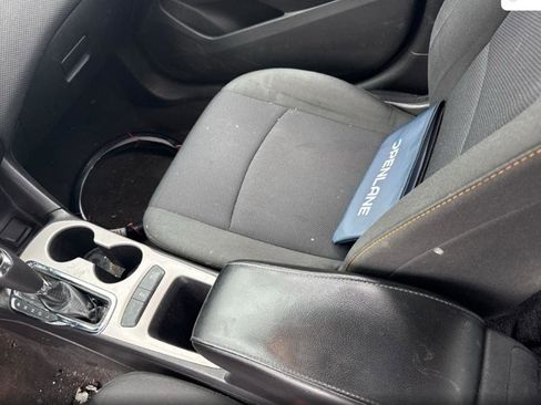 Used 2017 Chevrolet Cruze LS image 19