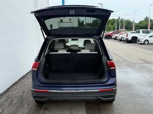 Used 2023 Volkswagen Tiguan SE FWD image 7