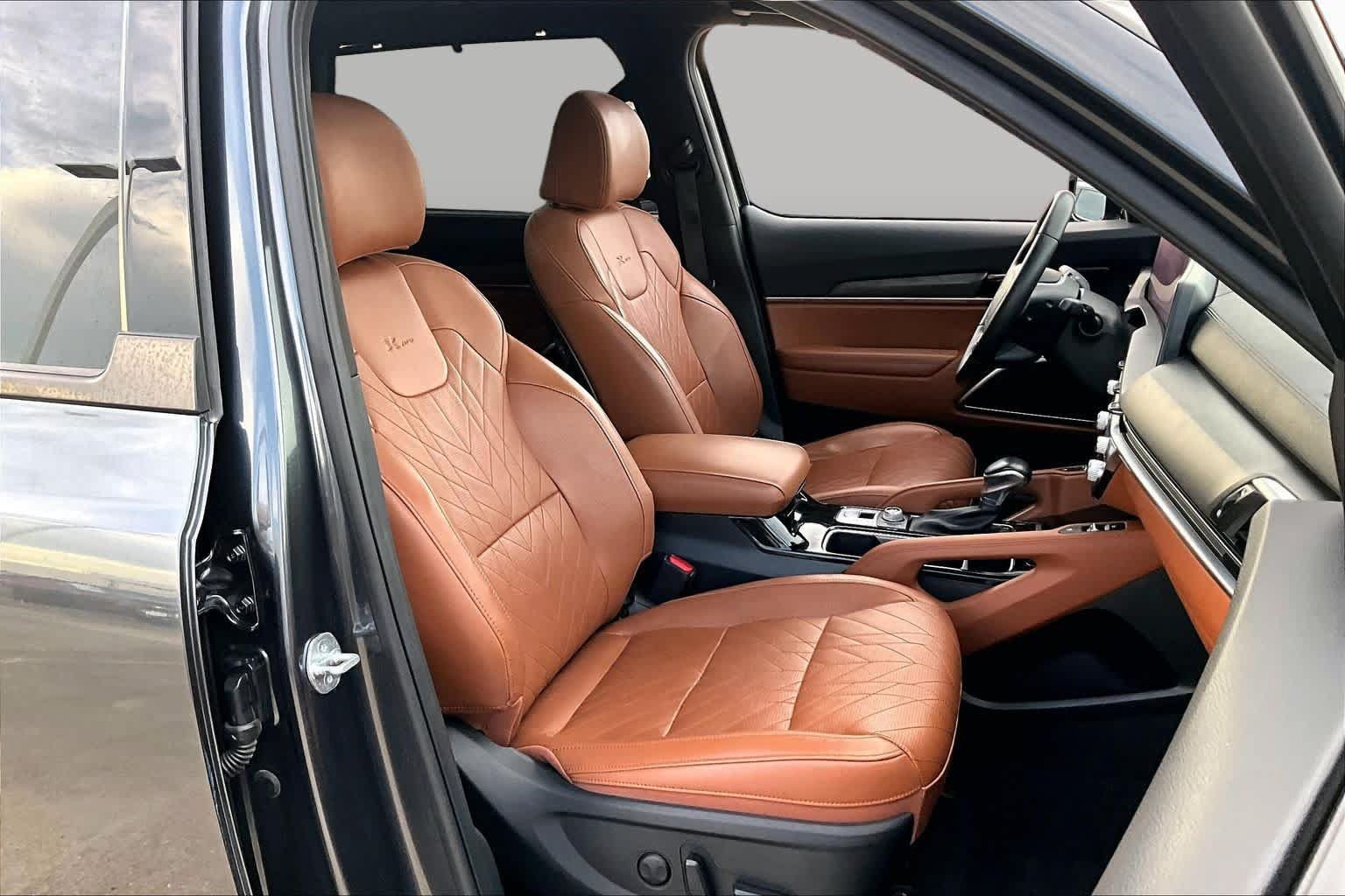 Used 2024 Kia Telluride SX Prestige X-Pro AWD/4WD image 9