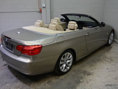 Used 2011 BMW 328i Convertible RWD image 9