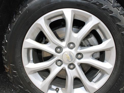 Used 2020 Chevrolet Equinox LT w/ Driver Convenience Package FWD image 8