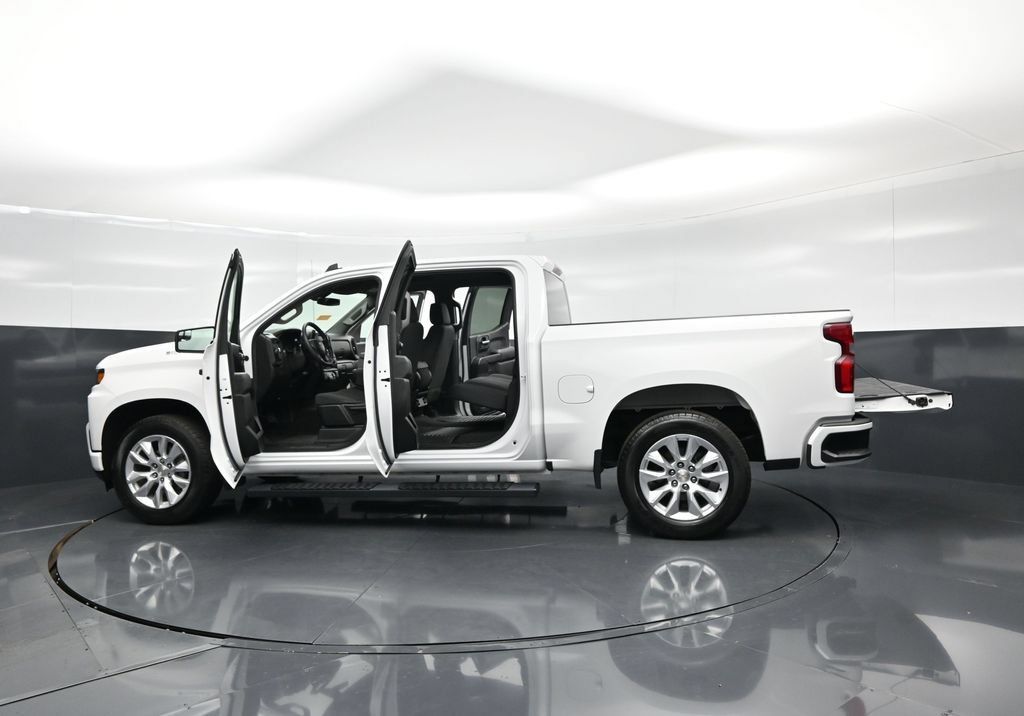 Used 2021 Chevrolet Silverado 1500 Custom RWD image 28