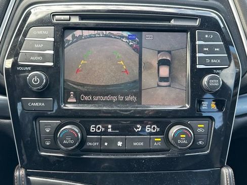 Used 2023 Nissan Maxima SR w/ Sport Mat Group image 14