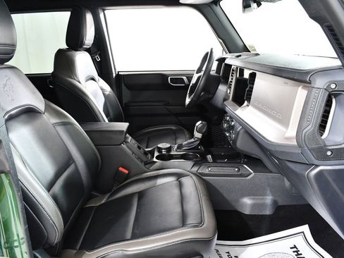 Used 2025 Ford Bronco Outer Banks image 10