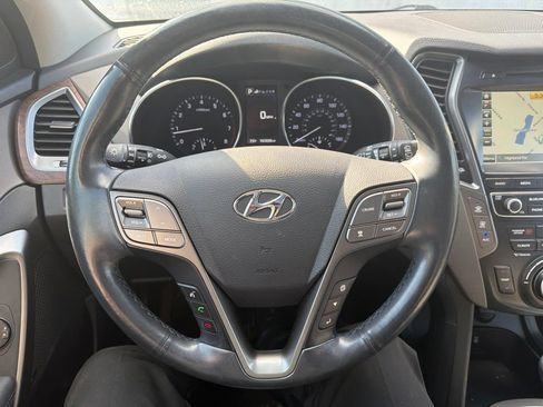 Used 2018 Hyundai Santa Fe Limited AWD/4WD image 16