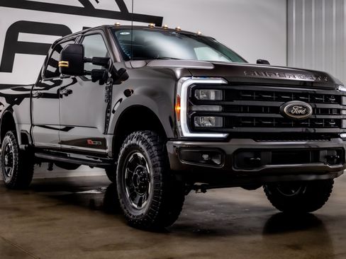 Used 2024 Ford F350 XLT w/ Black Appearance Package AWD/4WD image 31