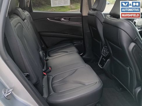 Used 2023 Lincoln Nautilus Reserve AWD/4WD image 29