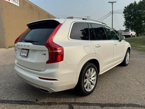 Used 2017 Volvo XC90 T6 Momentum w/ Vision Package AWD/4WD image 9